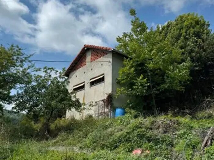 Casa trilocale in vendita in Via Tomaso Cassissa, Serra Ricco'