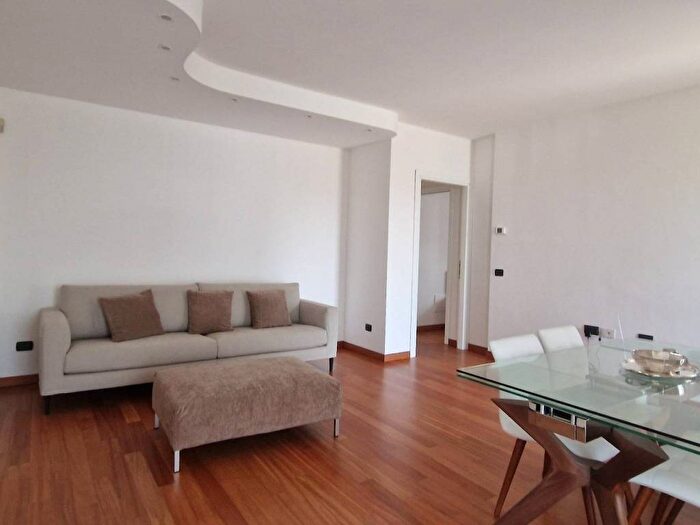 Appartamento quadrilocale in affitto in Vicolo Privato Agostoni, Centro, Cernusco sul Naviglio