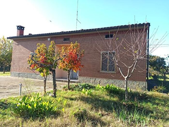 Casa trilocale in vendita in Via Piemonte, Castiglione Del Lago