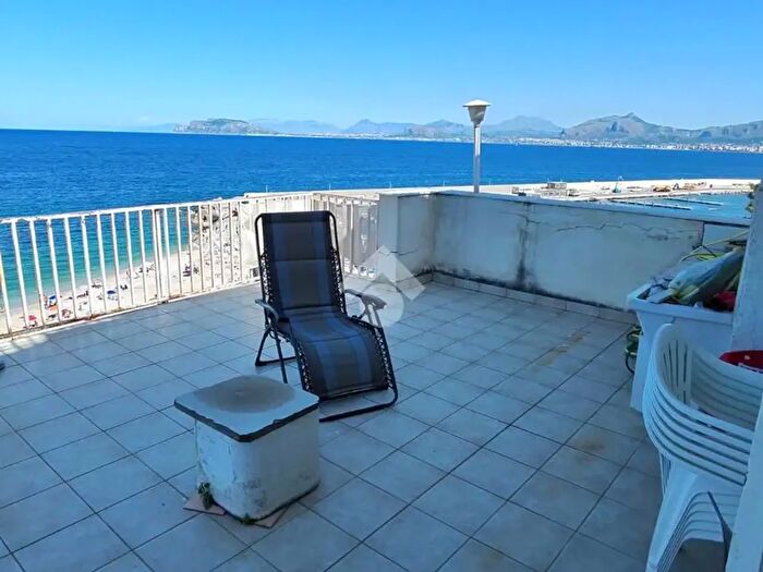 Appartamento bilocale in vendita in Via della Leva, Palermo