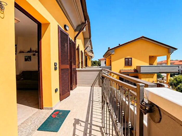 Appartamento trilocale in vendita in Via Santarcangiolese, Poggio Torriana
