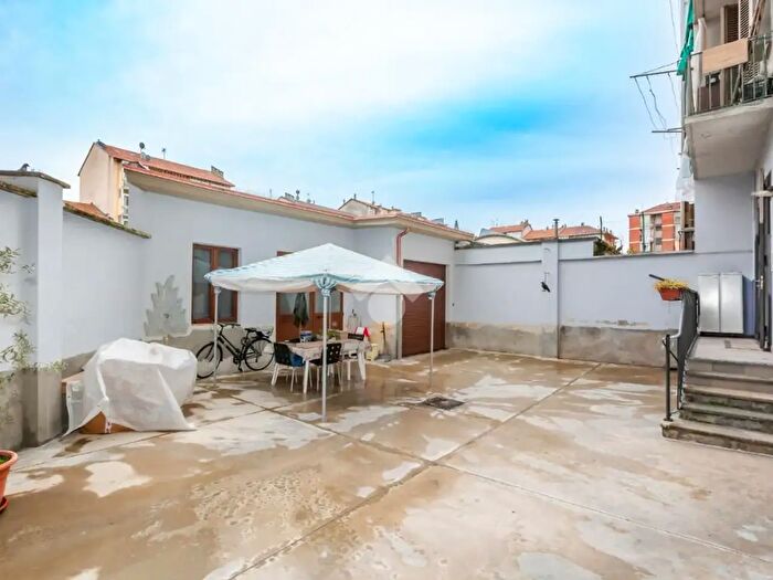 Appartamento trilocale in vendita in Corso Lecce, Torino