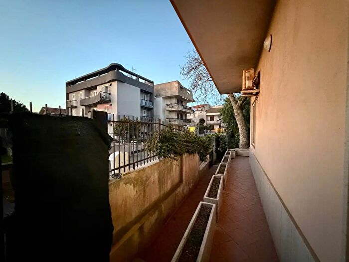 Appartamento con 6 locali in vendita in Viale delle Americhe, Ragusa