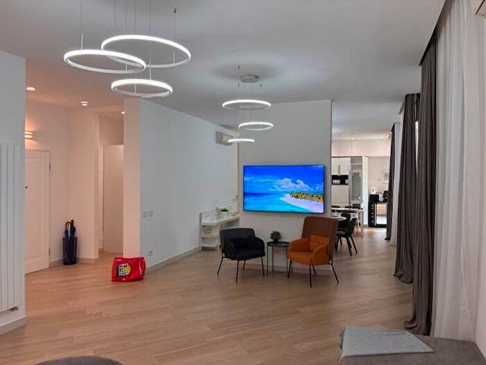 Appartamento con 6 locali in affitto in Piazza Brà, Centro Storico, Verona