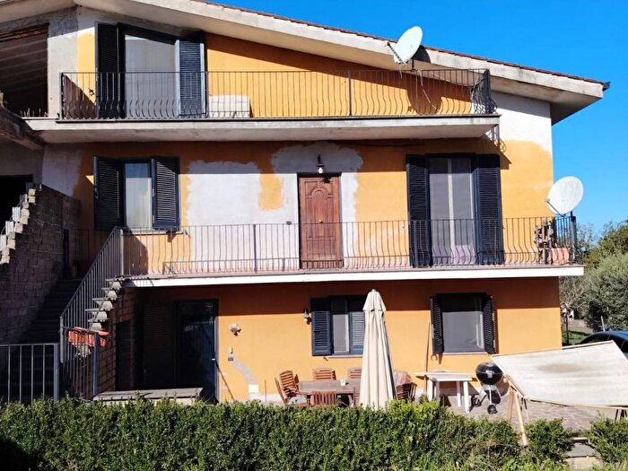 Casa con 6 locali in vendita in Strada Vignale la Pietrina, Mazzano Romano