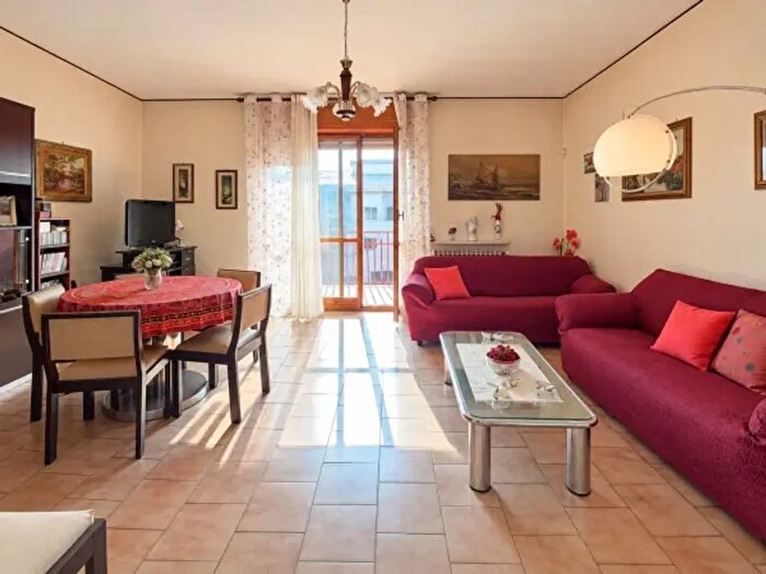 Appartamento quadrilocale in vendita in Via Paolo Sacco, Alessandria