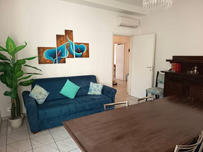 Appartamento bilocale in affitto in Via Filippo Turati, Centro, Pero