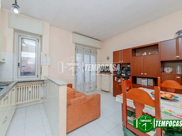 Appartamento bilocale in vendita in Via SantAdele, Corsico