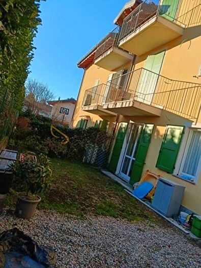 Casa bilocale in affitto in Travedona Monate, TravedonaMonate