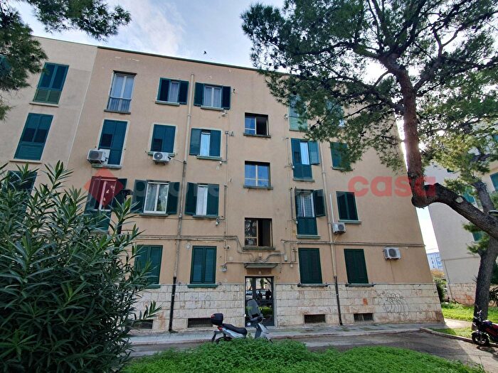 Appartamento quadrilocale in vendita in Viale Magna Grecia ° Gruppo C, Bari