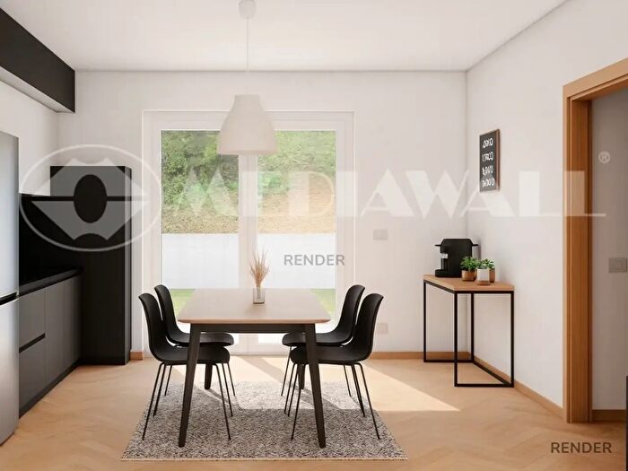 Casa con 7 locali in vendita in Maniago