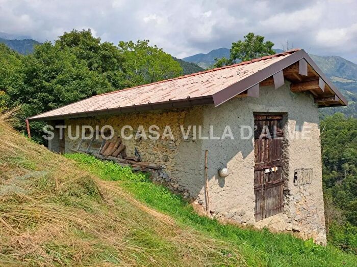 Casa bilocale in vendita in SS Trinità, Oltre Il Colle