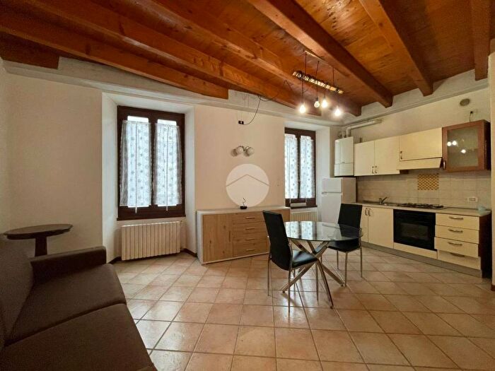 Appartamento monolocale in affitto in APPARTAMENTO via santa maria, Centro Storico, Desenzano del Garda