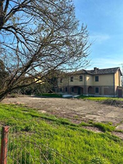 Casa con 6 locali in vendita in PescaronePescaronino, Cura Carpignano