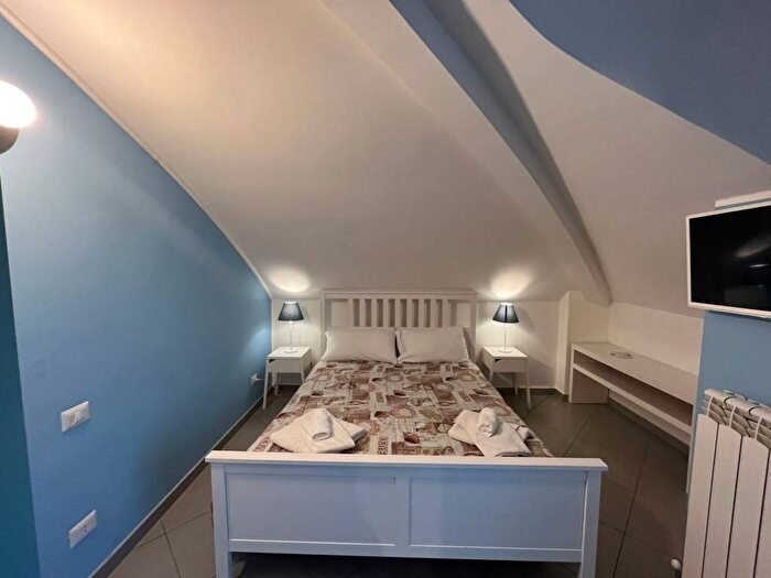 Appartamento trilocale in affitto in Via Caprera, Catanzaro Lido, Catanzaro