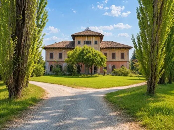 Casa con 6 locali in vendita in Via Bergamo, Crema