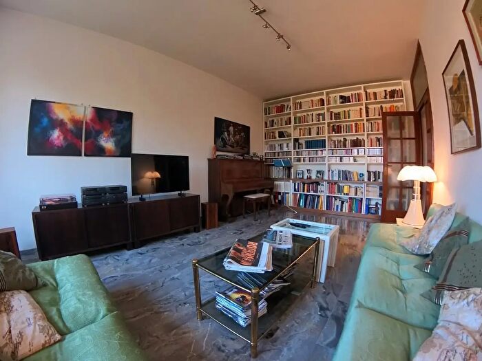 Appartamento con 7 locali in vendita in Bologna