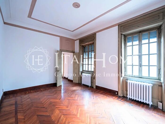 Appartamento quadrilocale in vendita in Via Pignolo, Bergamo