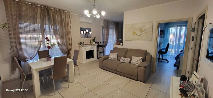 Appartamento con 5 locali in vendita in Via Orazio, BellariaIgea Marina