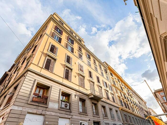 Appartamento bilocale in affitto in Via Cairoli, Esquilino, Roma