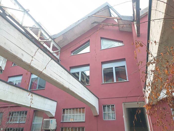 Appartamento trilocale in affitto in Via Tucidide, Ortica, Milano