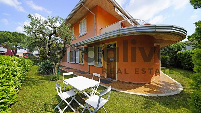 Appartamento trilocale in vendita in Via Coorti Romane, Sirmione