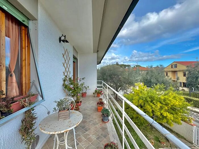 Casa con 5 locali in vendita in Peccioli