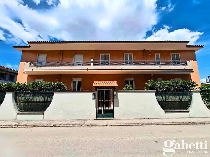 Appartamento quadrilocale in vendita in Via Madonna Stella, Castello Di Cisterna