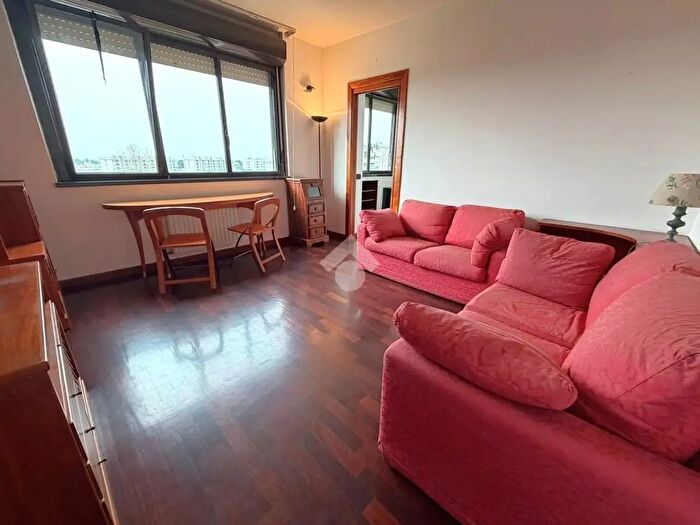 Appartamento bilocale in vendita in Viale dei Caduti nella Guerra di Liberazione, Roma