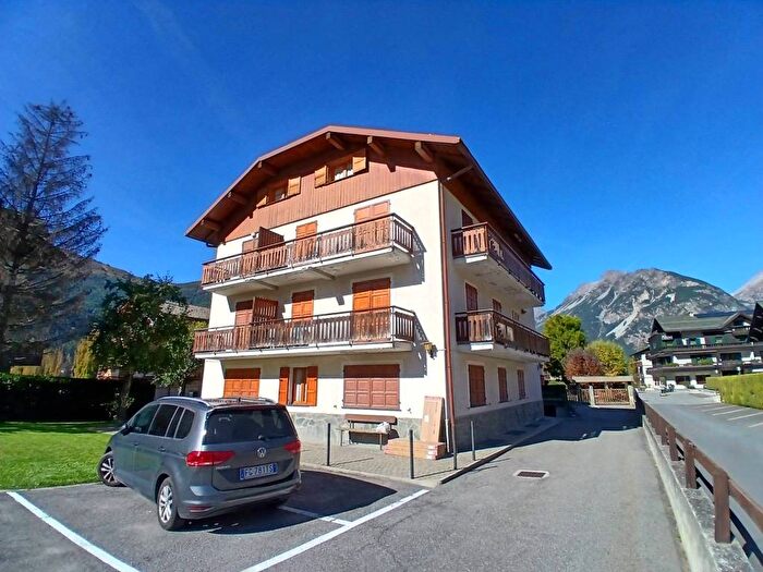 Appartamento trilocale in affitto in Via Battaglion Morbegno, Centro, Bormio