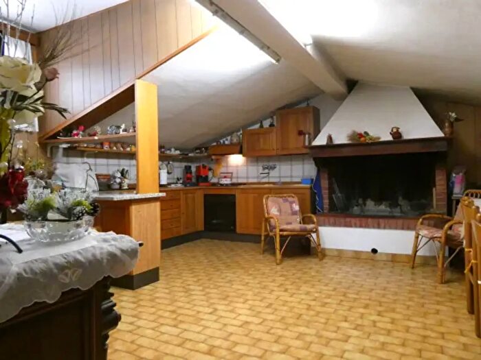 Appartamento con 6 locali in vendita in Via Alessandro Volta, Vinci