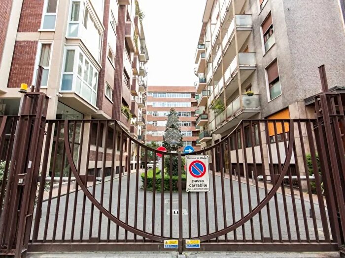 Appartamento trilocale in affitto in Via Luigi Varanini, Milano