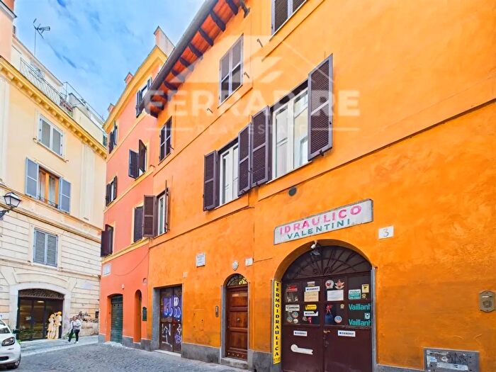 Appartamento bilocale in vendita in Vicolo del Giglio, Roma