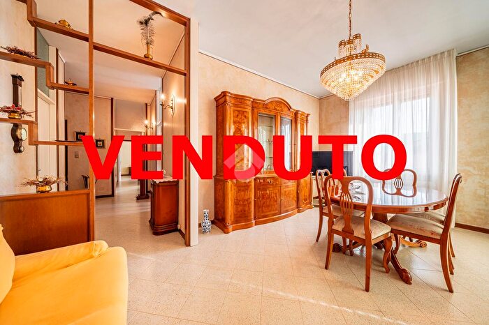 Appartamento quadrilocale in vendita in Via della Prateria, Verona