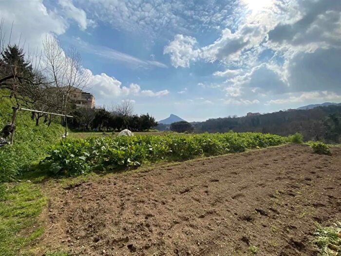 Casa con 6 locali in vendita in Cava De Tirreni