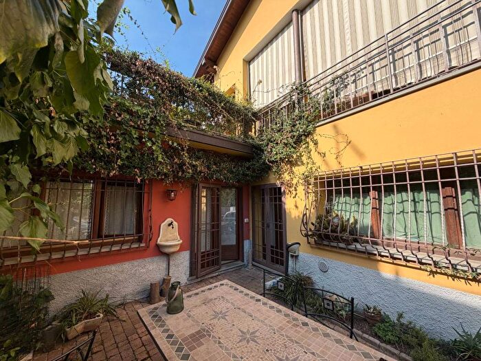 Appartamento bilocale in affitto in Via San Tomaso de' Calvi, Canovine, Bergamo