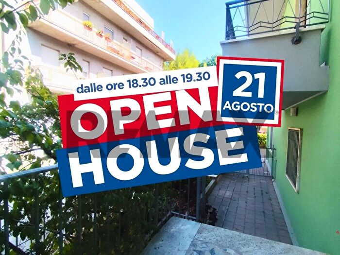 Appartamento quadrilocale in vendita in Salita Cecamore, Pescara