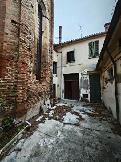 Casa con 6 locali in vendita in Ravenna