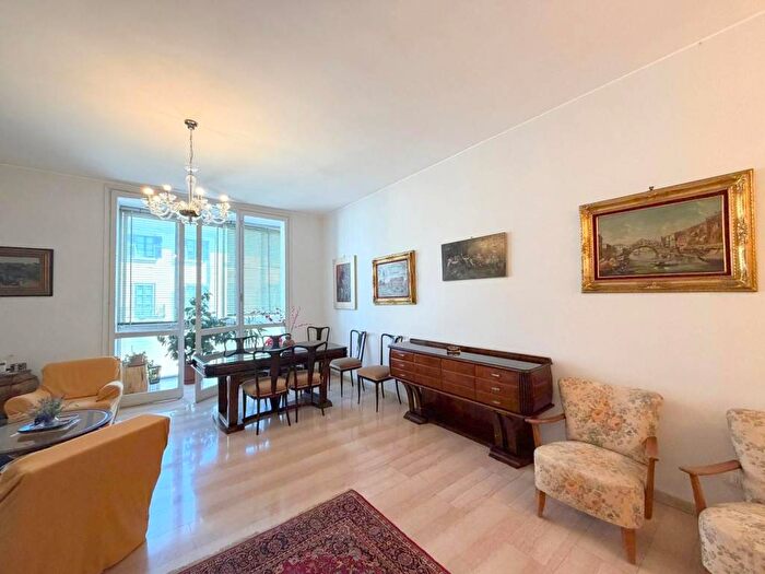 Appartamento bilocale in affitto in Corso di Porta Romana, Quadronno Crocetta, Milano