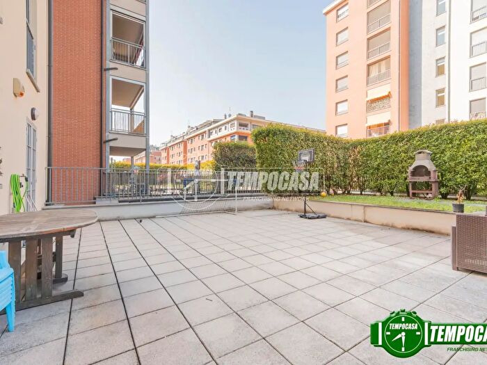 Appartamento trilocale in vendita in Corsico