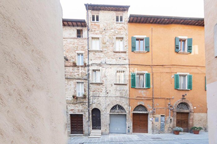 Appartamento quadrilocale in vendita in Corso Giuseppe Garibaldi, Perugia