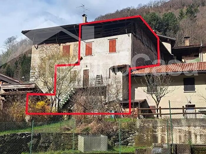 Appartamento con 10 locali in vendita in Agrone, Pieve di BonoPrezzo