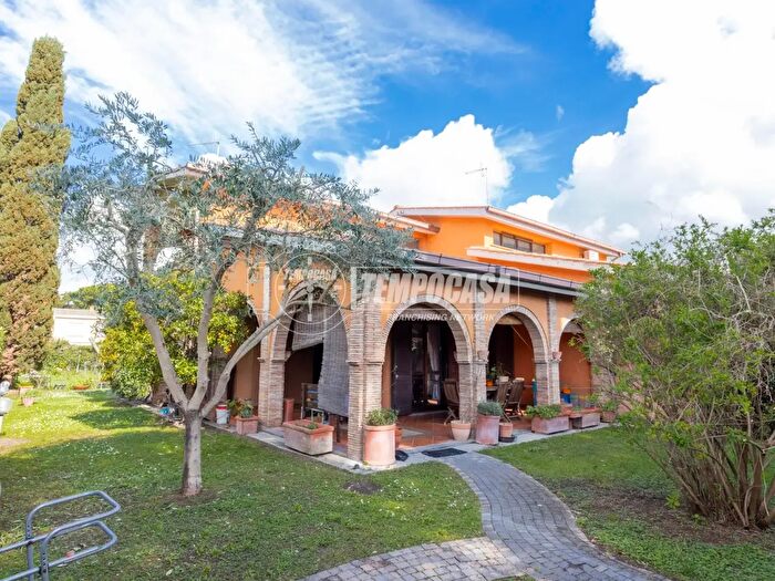 Casa quadrilocale in vendita in Via degli Alvethna, Tarquinia