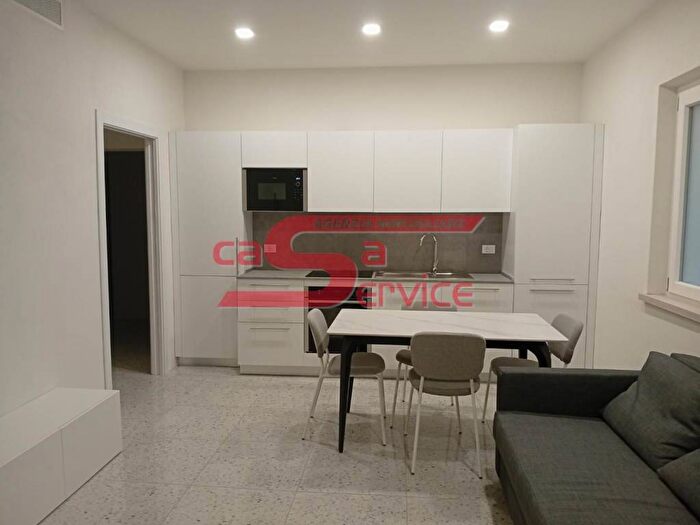 Appartamento quadrilocale in affitto in Via Cavour, MontecatiniTerme