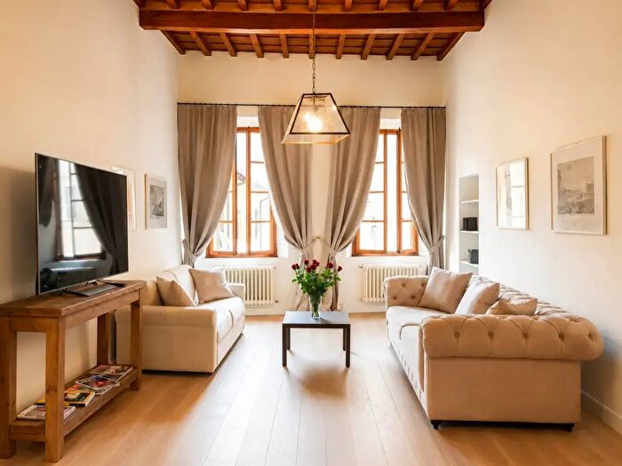 Appartamento con 6 locali in vendita in Firenze
