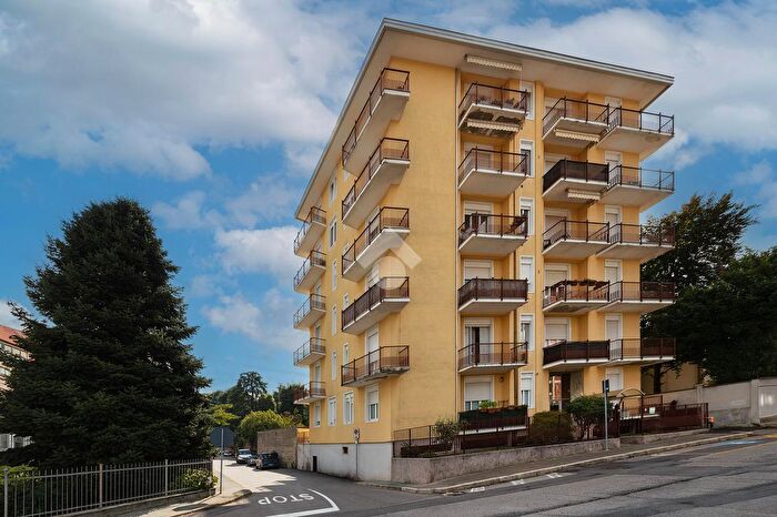 Appartamento con 5 locali in vendita in Via G Giusti, Castellanza