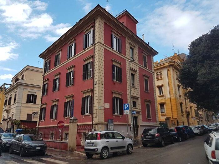 Appartamento trilocale in affitto in Via Adige, Trieste Coppedè, Roma