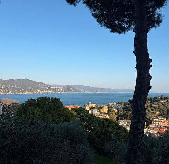 Casa con 6 locali in affitto in Via Partigiano Berto Solimano, Santa Margherita Ligure