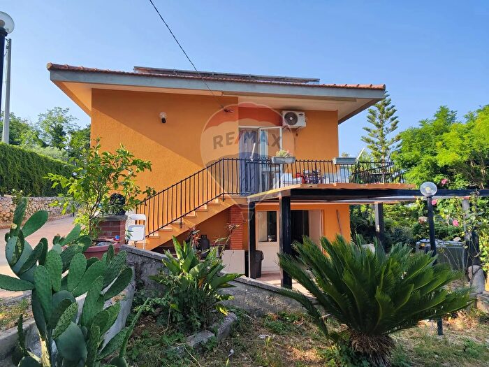 Casa con 5 locali in vendita in Contrada San Giovanni Snc, Palazzolo Acreide