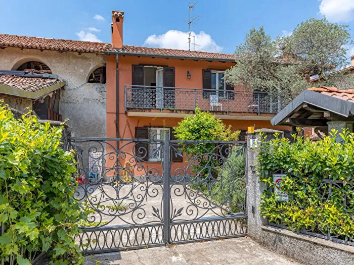 Casa quadrilocale in vendita in Albavilla